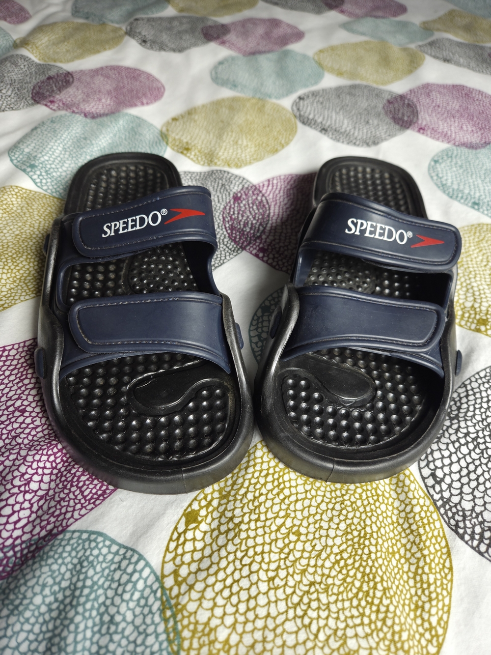 Speedo. Size 9..Like New...no Signs Of Wear So They Are Probably New!!!!